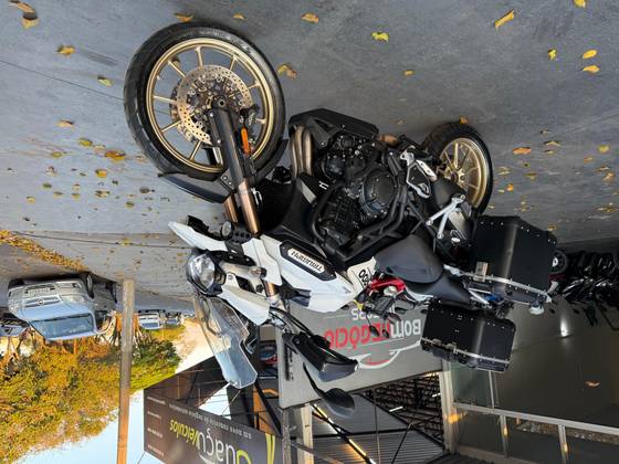 TRIUMPH TIGER EXPLORER 